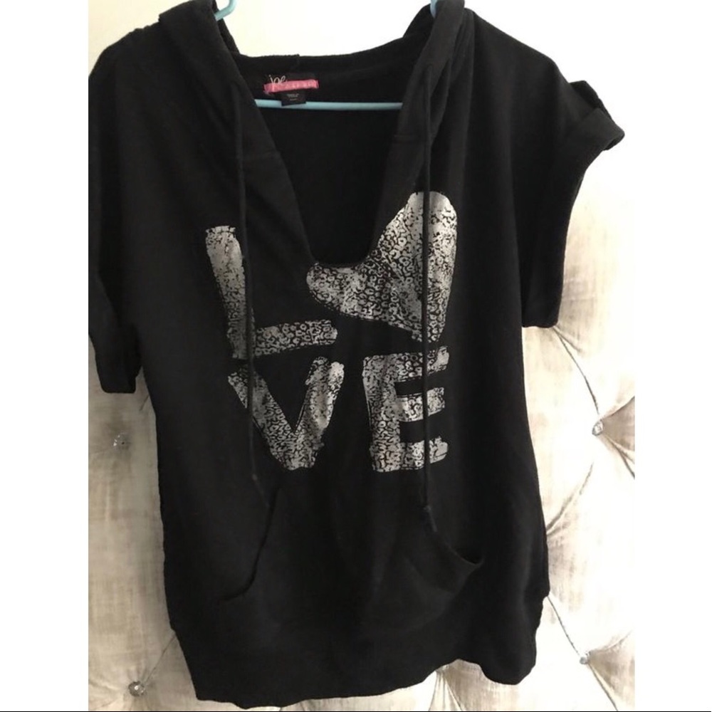 Sleeveless hoodie